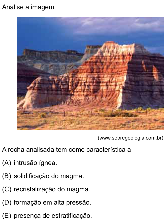 Questão 33 no caderno Conhecimentos Específicos da UNESP 2022