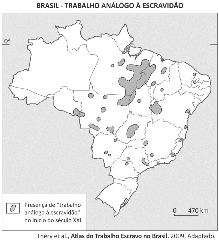 Mapa do Brasil intitulado "BRASIL - TRABALHO ANÁLOGO À ESCRAVIDÃO", mostrando a presença de áreas com trabalho análogo à escravidão no início do século XXI, destacando-se uma grande mancha contínua que abrange o sul do Pará, Tocantins e Maranhão, além de manchas menores no Mato Grosso, Goiás, Minas Gerais, Bahia e pontos isolados em outros estados.