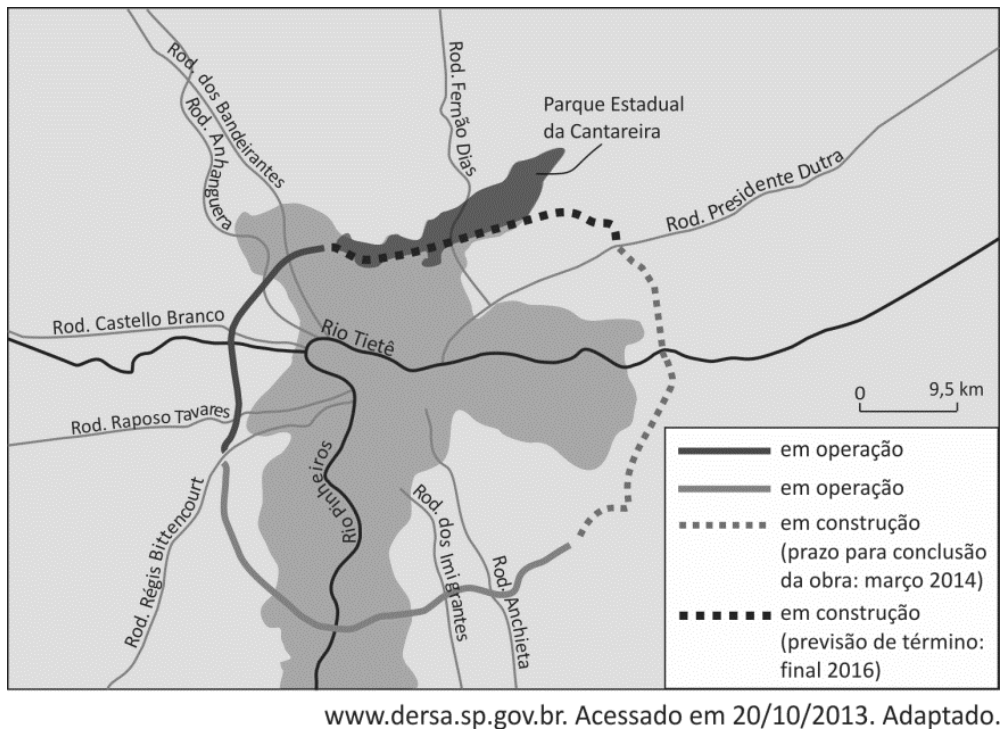 Mapa esquemático do rodoanel na região metropolitana de São Paulo, destacando os trechos em operação e em construção, as principais rodovias radiais, os rios Tietê e Pinheiros e a localização do Parque Estadual da Cantareira.