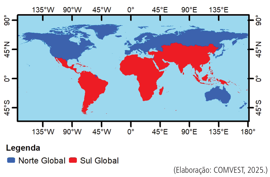 Mapa-múndi com projeção cilíndrica e coordenadas geográficas de latitude e longitude, destacando em azul os países do Norte Global e em vermelho os países do Sul Global. Abaixo, legenda indicando Norte Global em azul e Sul Global em vermelho.