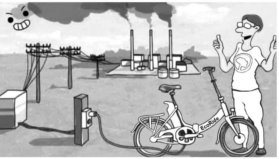 Cartum adaptado em preto e branco mostrando uma ciclista sorridente, com camiseta contendo o desenho de uma árvore, fazendo sinal de positivo ao lado de sua bicicleta elétrica onde se lê "EcoRide". A bicicleta está conectada a uma tomada cuja fiação se liga a postes elétricos e, ao fundo, a uma usina com chaminés soltando fumaça escura no céu.