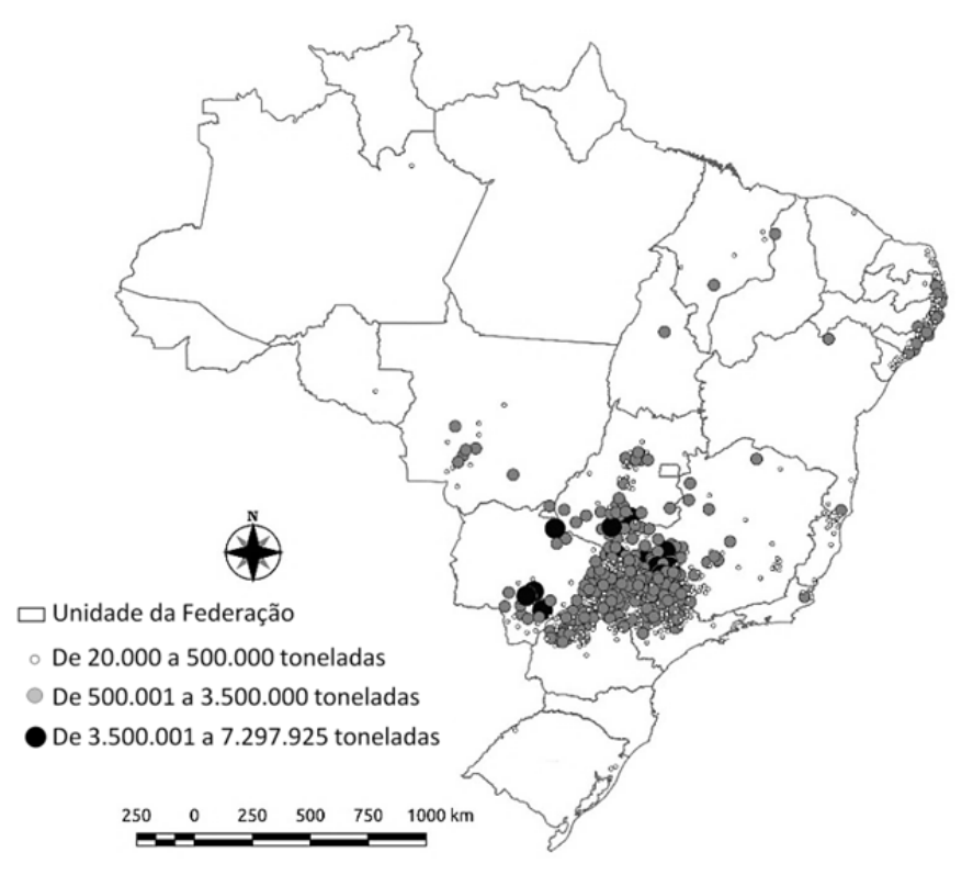 Mapa do Brasil indicando a produção agrícola municipal de cana-de-açúcar em 2017, com círculos que representam as faixas de produção em toneladas, concentrando-se fortemente no estado de São Paulo e áreas vizinhas do Centro-Sul, além de uma faixa contínua na Zona da Mata nordestina.