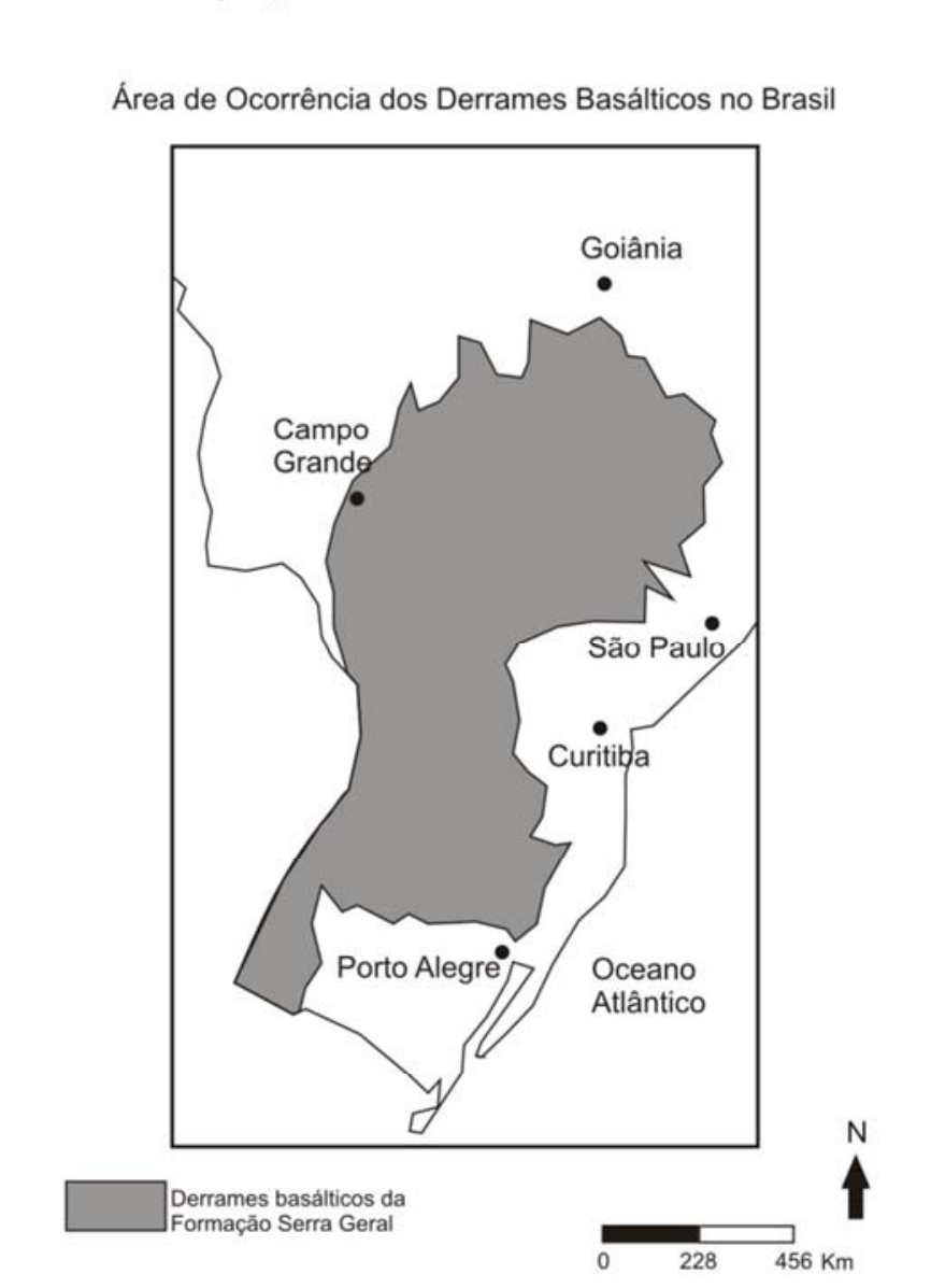 Mapa da porção centro-sul do Brasil mostrando a área de ocorrência dos derrames basálticos da Formação Serra Geral, abrangendo partes das regiões Centro-Oeste, Sudeste e Sul, com localização das cidades de Goiânia, Campo Grande, São Paulo, Curitiba e Porto Alegre.