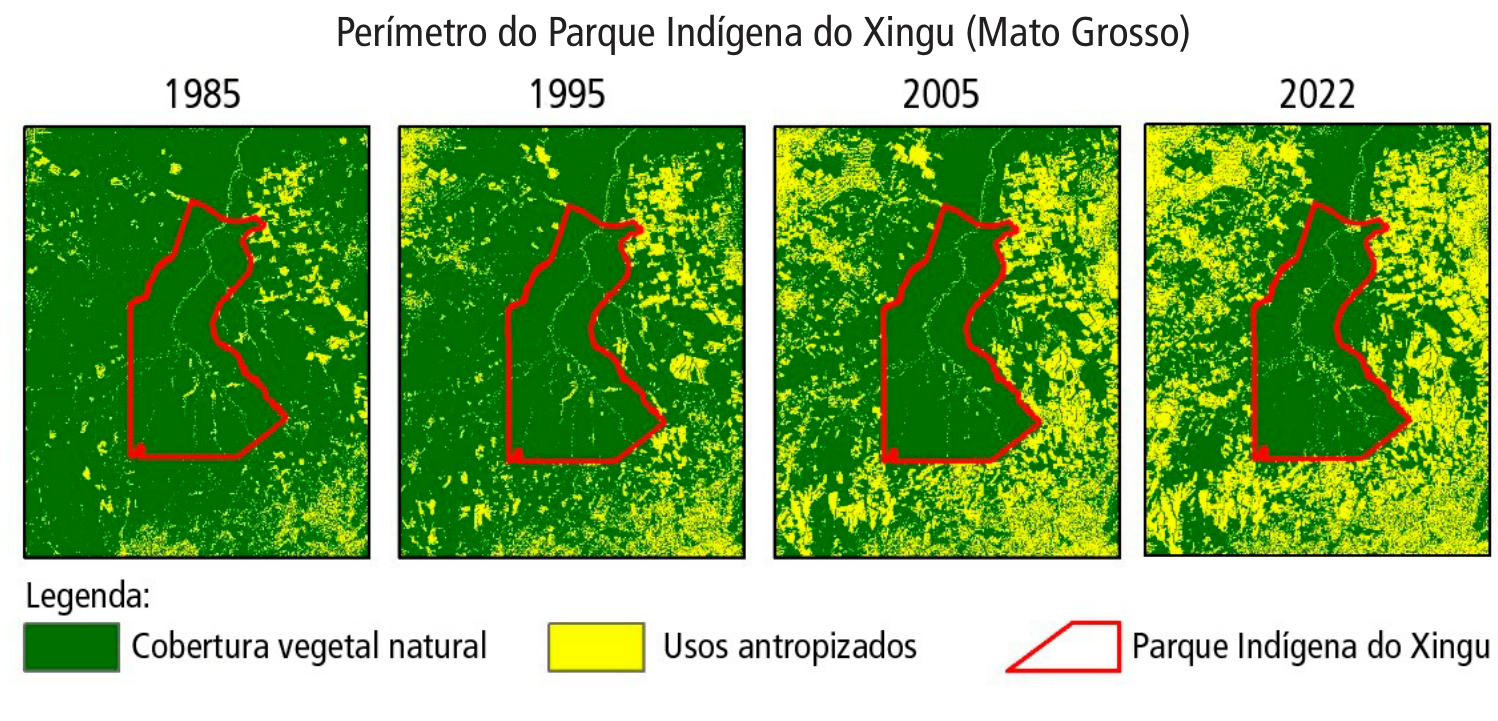 F1 Perímetro do Parque Indígena do Xingu (Mato Grosso). Quatro mapas comparativos dos anos de 1985, 1995, 2005 e 2022 mostram a evolução do uso do solo: em verde, a cobertura vegetal natural; em amarelo, os usos antropizados; delimitado por linha vermelha, o perímetro do Parque Indígena do Xingu. Ao longo dos anos, nota-se o avanço contínuo das áreas antropizadas ao redor da demarcação, enquanto o interior da reserva permanece preservado com cobertura vegetal natural.