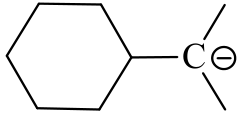 Fórmula estrutural de um anel cicloexano ligado a um carbono identificado por C, com carga negativa indicada por um sinal de menos circulado e ligado também a dois grupos metila.