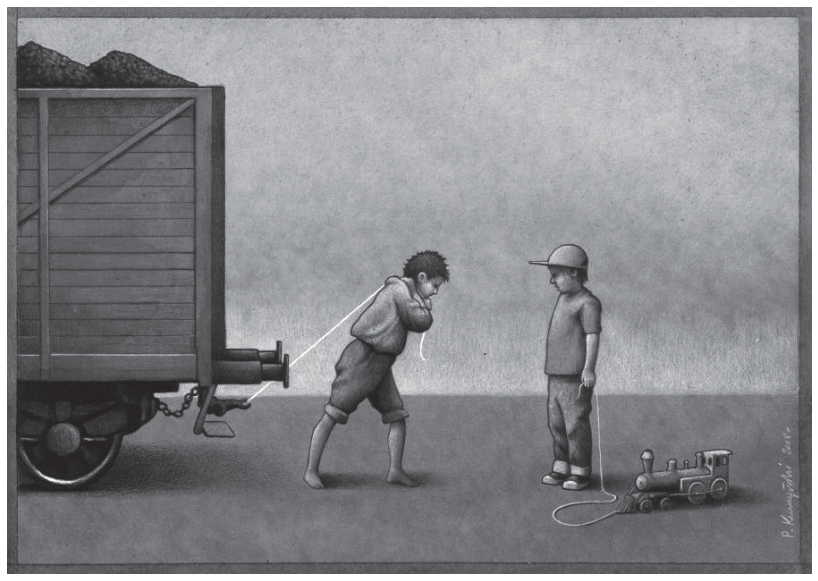 Ilustração em tons de cinza de Pawel Kuczynski: à esquerda, um menino descalço e curvado puxa com uma corda presa aos ombros um pesado vagão de trem de carga em tamanho real; à direita, outro menino calçado e de boné segura na mão a cordinha de um pequeno trenzinho de brinquedo no chão, observando-o.