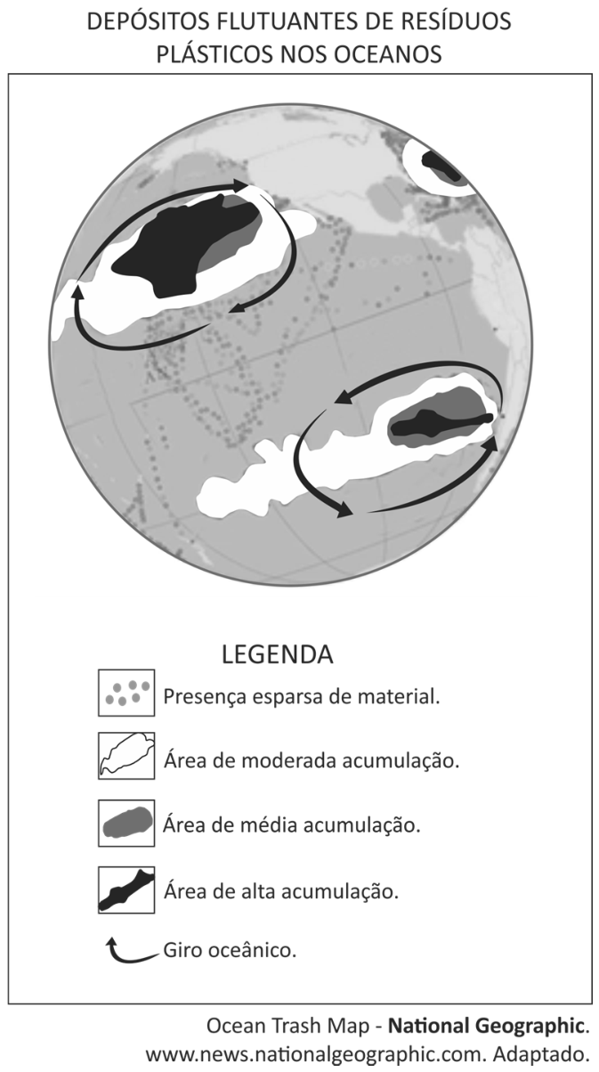 Mapa-múndi centrado no Oceano Pacífico indicando os depósitos flutuantes de resíduos plásticos, com áreas de presença esparsa, moderada acumulação, média acumulação e alta acumulação no interior dos giros oceânicos do Pacífico Norte e Pacífico Sul.